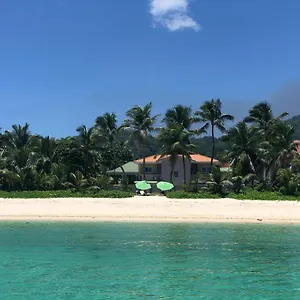 Shanaz Beachside Retreat Apartment Anse Royale